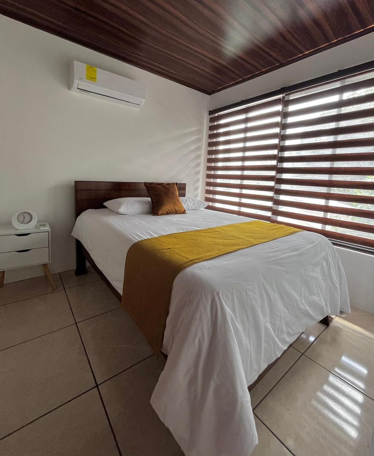 Mevak Apartments Suites La Fortuna Extérieur photo